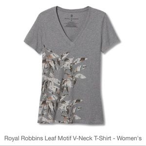 Cute gray tee